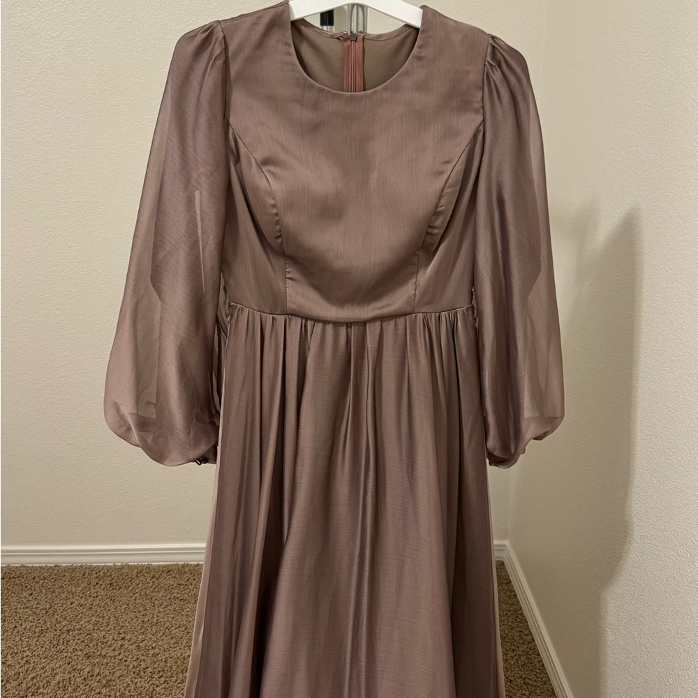 Elegant Mauve Dress with Puff Sleeves